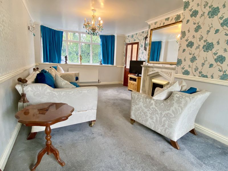 Lounge- click for photo gallery